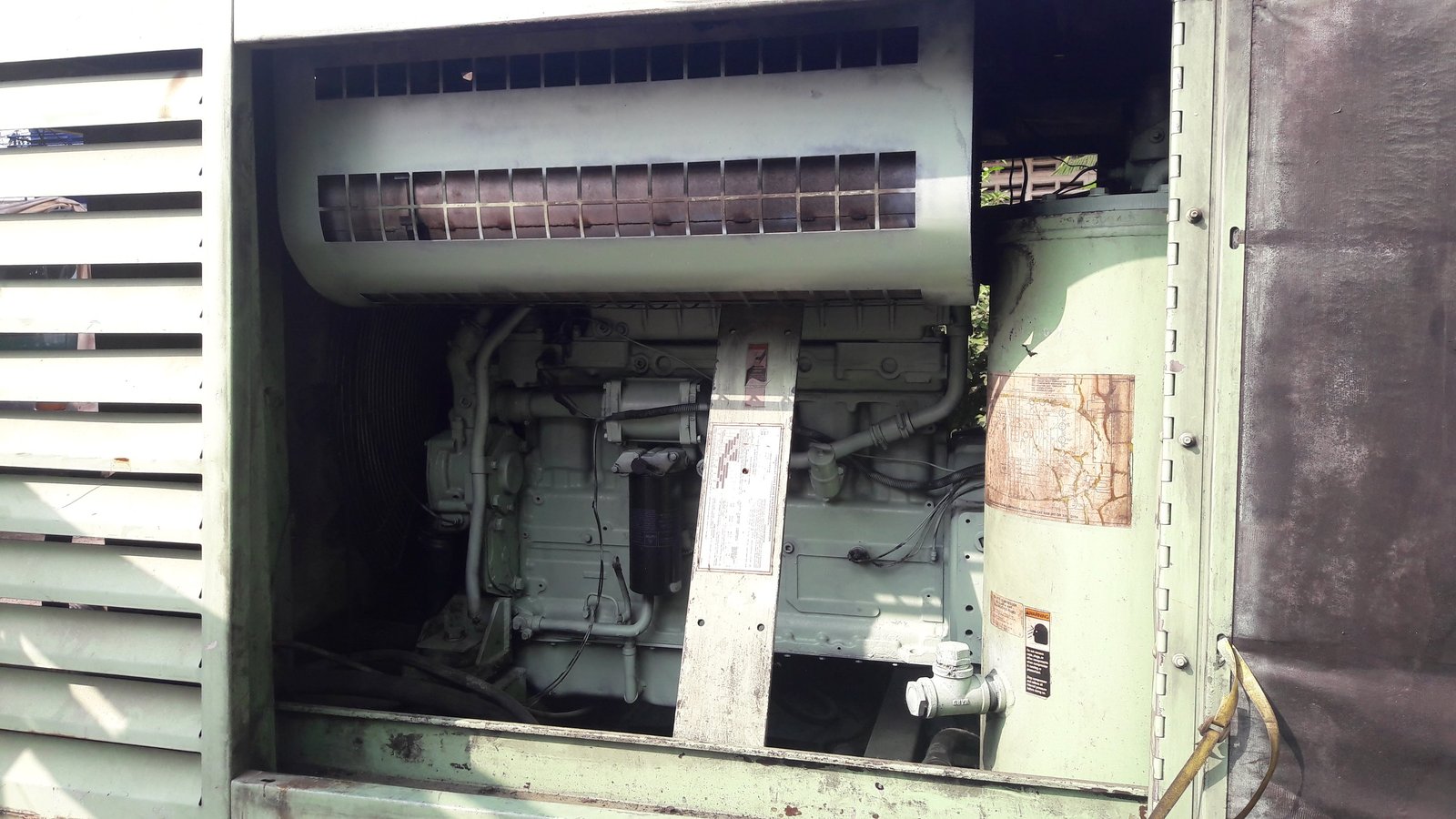 ปั้มลม SULLAIR รุ่น 900 ลม 10.5 บาร์ 900 cfm ปั้มลม SULLAIR รุ่น 900 ลม 10.5 บาร์ 900 cfm