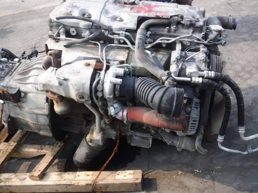 ขาย เครื่อง MITSUBISHI 4M50 4 สูบ 150 แรงม้า พร้อมเกียร์ ไม่มีกล่อง