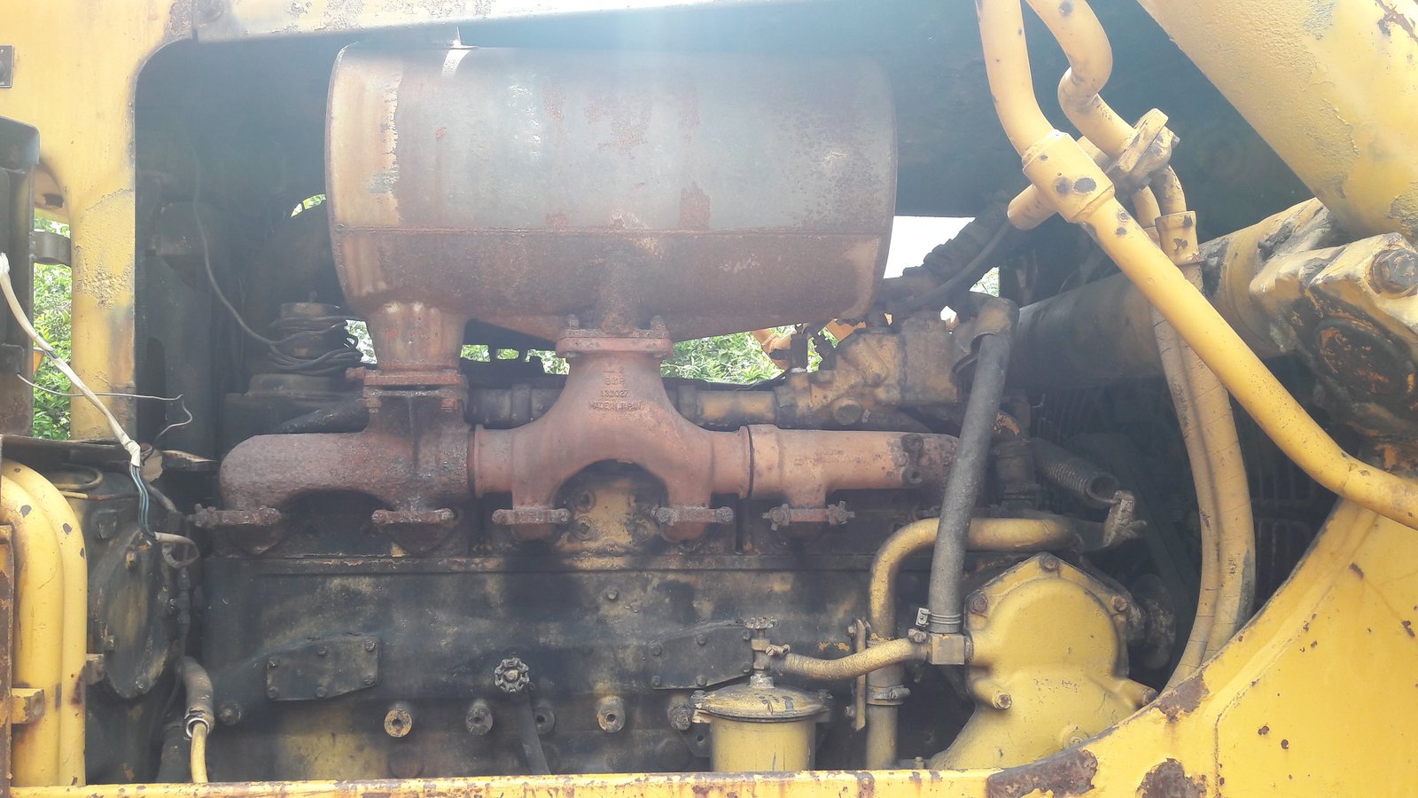ขายรถดันดิน KOMATSU D85-12 เก่านอก ไม่เคยใช้งานในเมืองไทย มีเอกสา่รจดทะเบียน พร้อมใช้งาน โทร. 084-542-4150