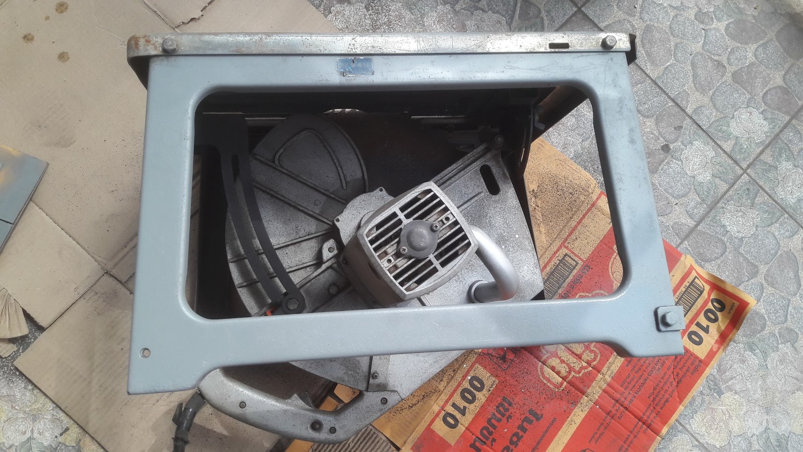 เลื้อยวงเดือน MAKITA 15 นิ้ว มือ2 จากญี่ปุ่น ระบบไฟจากญี่ปุ่น ขายตามสภาพ เลื้อยวงเดือน MAKITA 15 นิ้ว มือ2 จากญี่ปุ่น ระบบไฟจากญี่ปุ่น ขายตามสภาพ