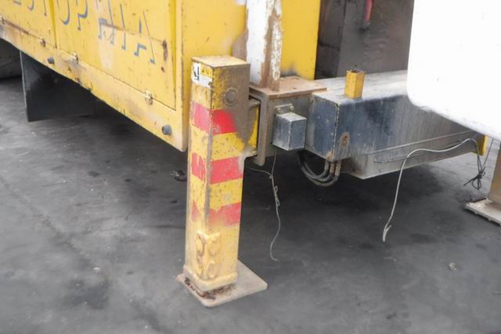 ขายกระเช้าติดรถบรรทุก SOOSAN 16 เมตร 3 ปลอก เก่านอก 220,000 บ. โทร.084-542-4150 ขายกระเช้าติดรถบรรทุก SOOSAN 16 เมตร 3 ปลอก เก่านอก 220,000 บ. โทร.084-542-4150
