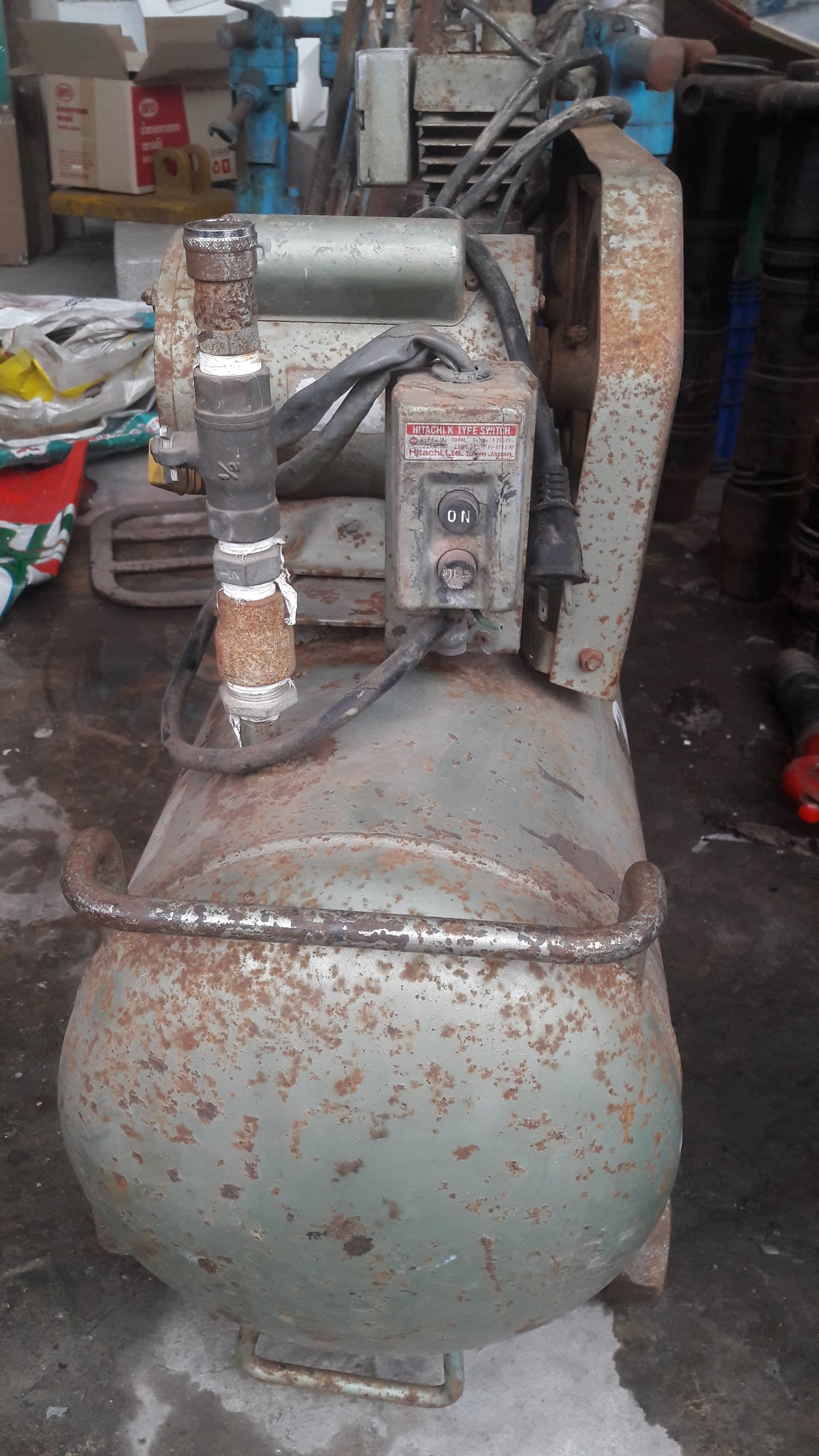ปั้มลม HITACHI รุ่น 1.5P-9.5T60Hz ปั้มลม HITACHI รุ่น 1.5P-9.5T60Hz