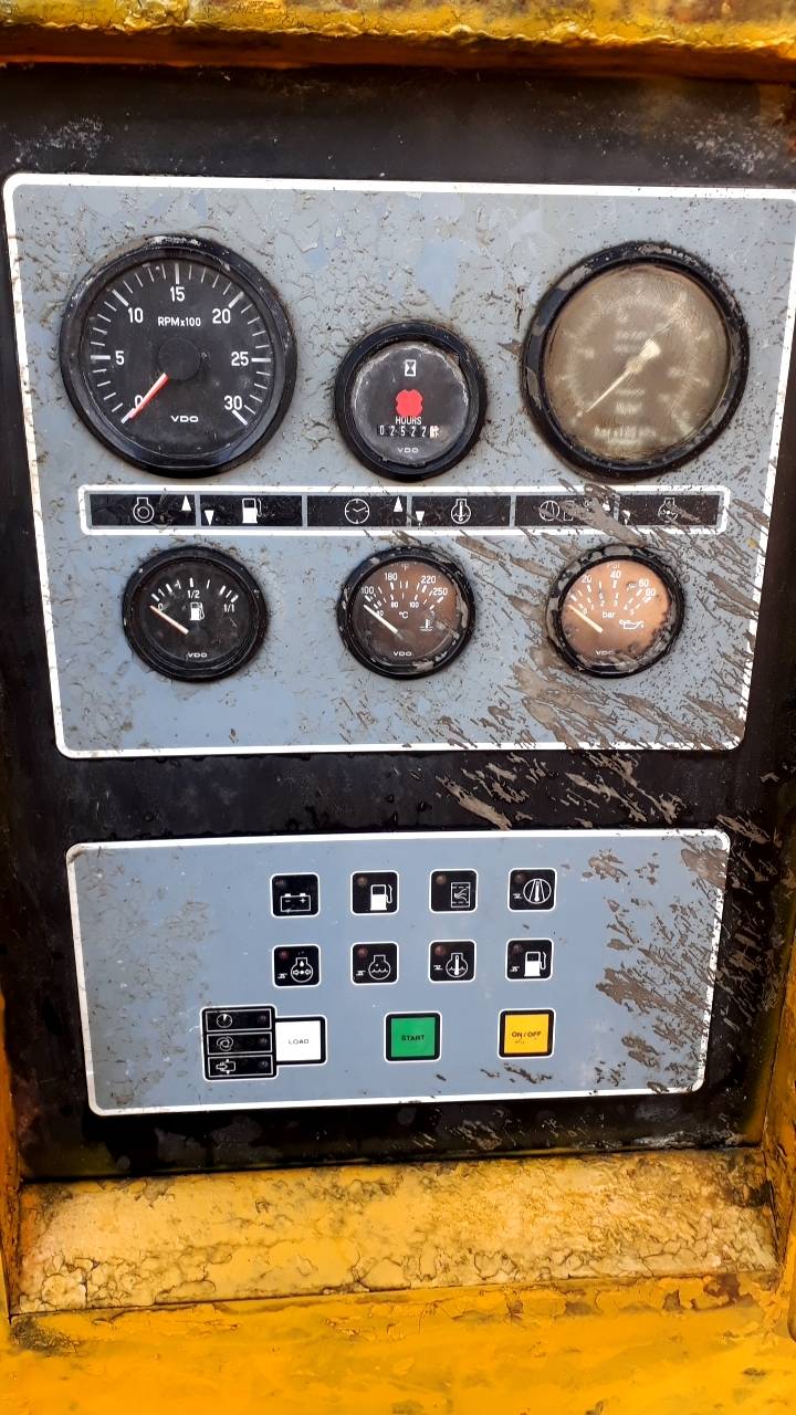 ขายเครื่องลม Atlas Copco พร้อมใช้งานครับ ขนาด 750 CFM 12-14.5 Bar สนใจ. 084-542-4150 ขายเครื่องลม Atlas Copco พร้อมใช้งานครับ ขนาด 750 CFM 12-14.5 Bar สนใจ. 084-542-4150