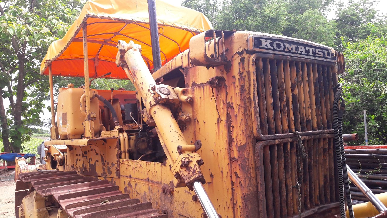 ขายรถดันดิน KOMATSU D85-12 เก่านอก ไม่เคยใช้งานในเมืองไทย มีเอกสา่รจดทะเบียน พร้อมใช้งาน โทร.084-542-4150