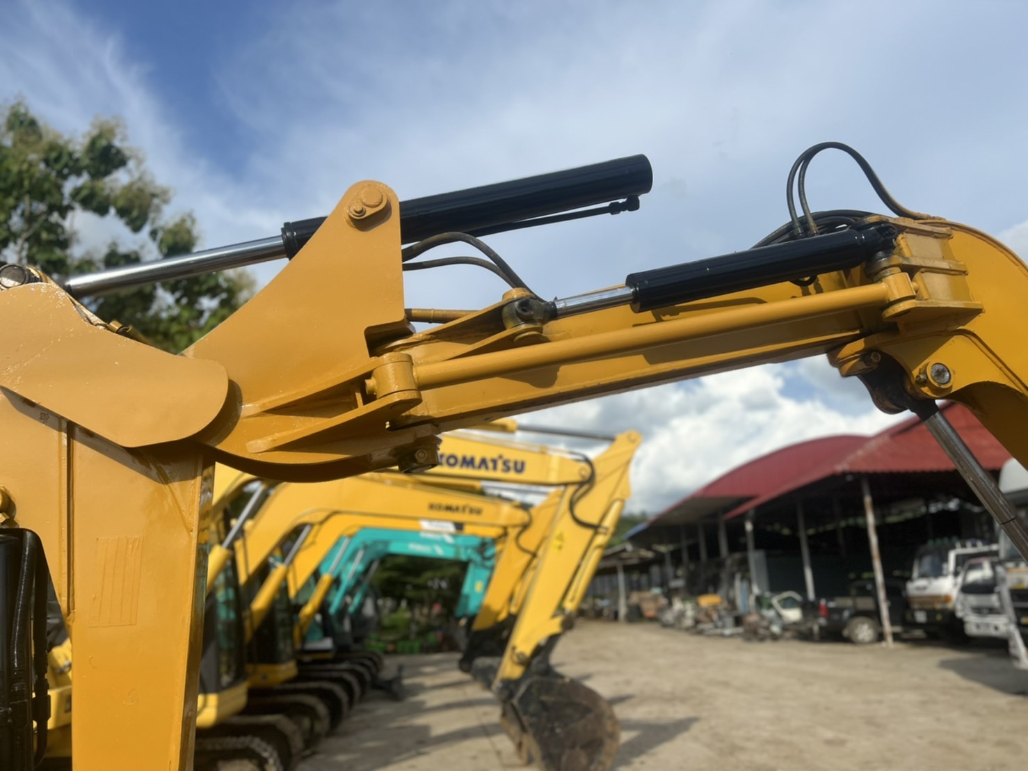 ขายรถขุดMITSUBISHI MM40SR-3 เครื่องยนต์มิตซูบิชิS4Lจำนวน 4 สูบ, คอนโทรลน้ำมัน, ปั๊มนิ้ว, แทรคยาง, รถเก่านอกใช้งาน1ปี ,มีเอกสาร ขายรถขุดMITSUBISHI MM40SR-3 เครื่องยนต์มิตซูบิชิS4Lจำนวน 4 สูบ, คอนโทรลน้ำมัน, ปั๊มนิ้ว, แทรคยาง, รถเก่านอกใช้งาน1ปี ,มีเอกสาร