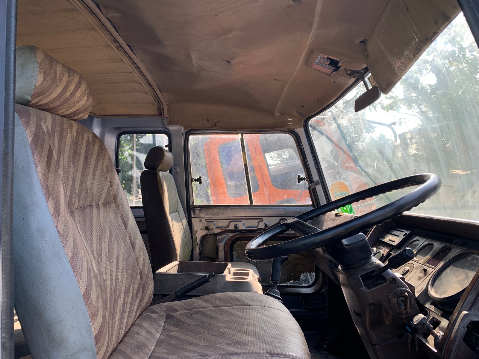 ขายหัวสิบล้อ HINO F18 สภาพเดิมๆ ทรงสวย ไม่ผุ ยกใส่ได้เลย