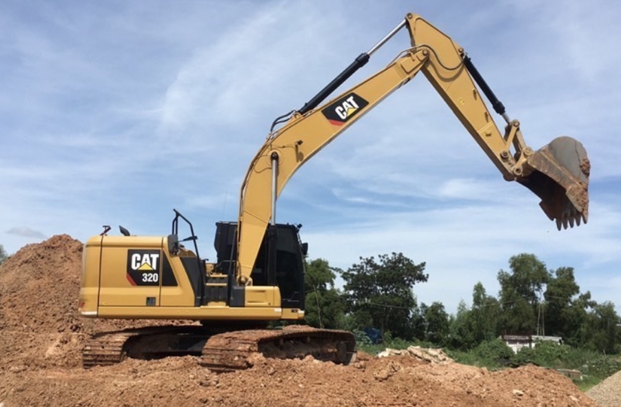 Caterpillar 320K  ชั่วโมงน้อย ราคา 2350000 ภู/อ๋อง