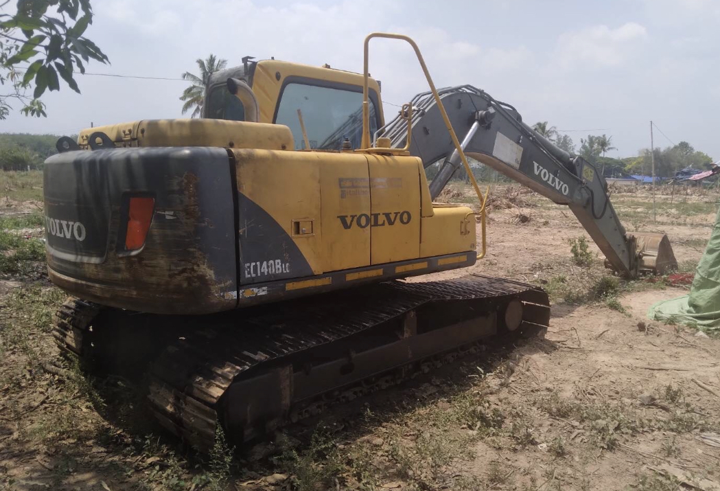 Volvo Ec140 Blc รถทำงานอยู่ดูได้เลย เอกสารเล่ม ราคา 600000 สน 0817410515 Volvo Ec140 Blc รถทำงานอยู่ดูได้เลย เอกสารเล่ม ราคา 600000 สน 0817410515