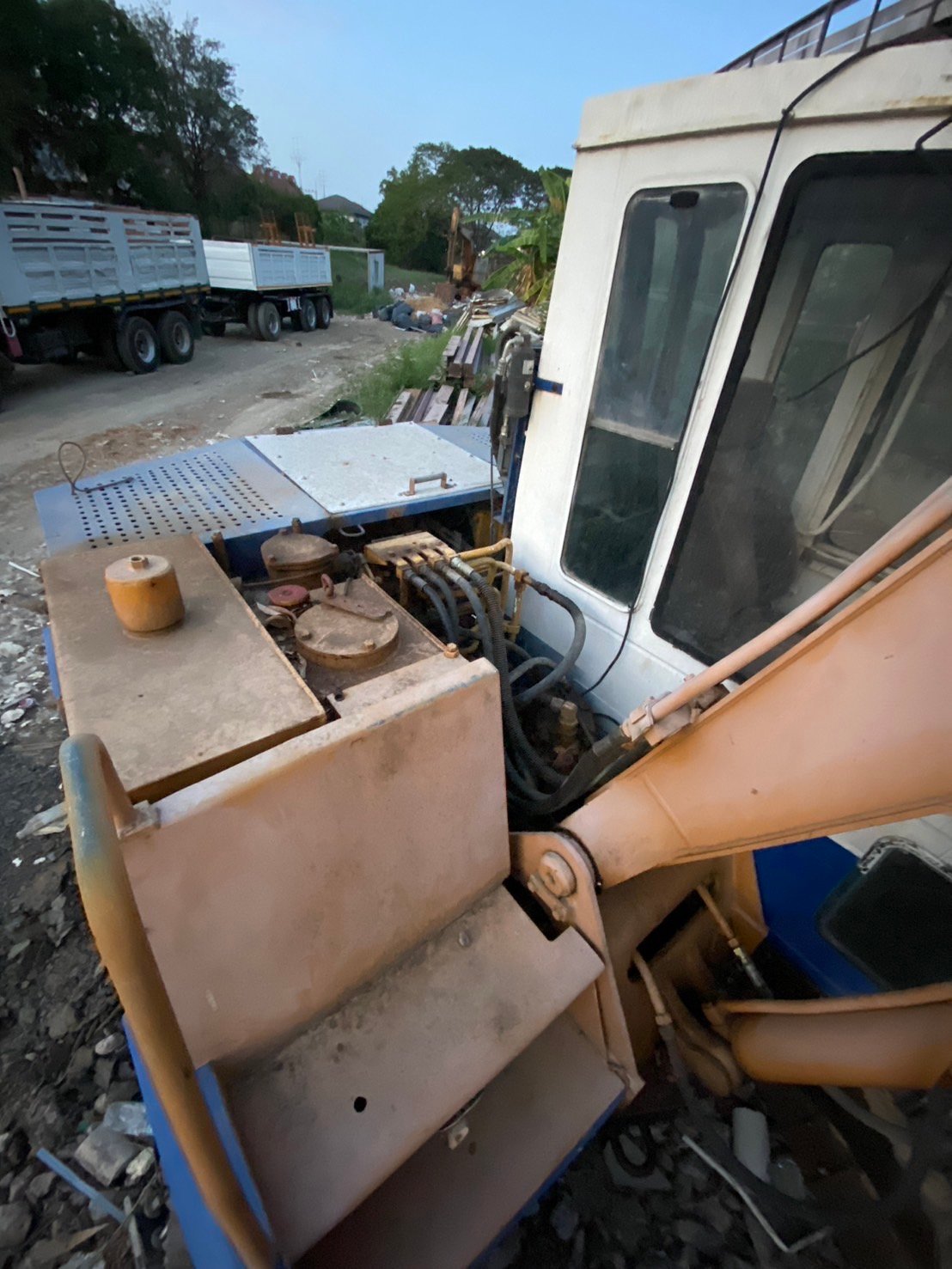 Komatsu Pc60-5 เครื่องดี ปั้มดี เอวดี แอร์มี
ราคา 230,000
โทร 081-7410515