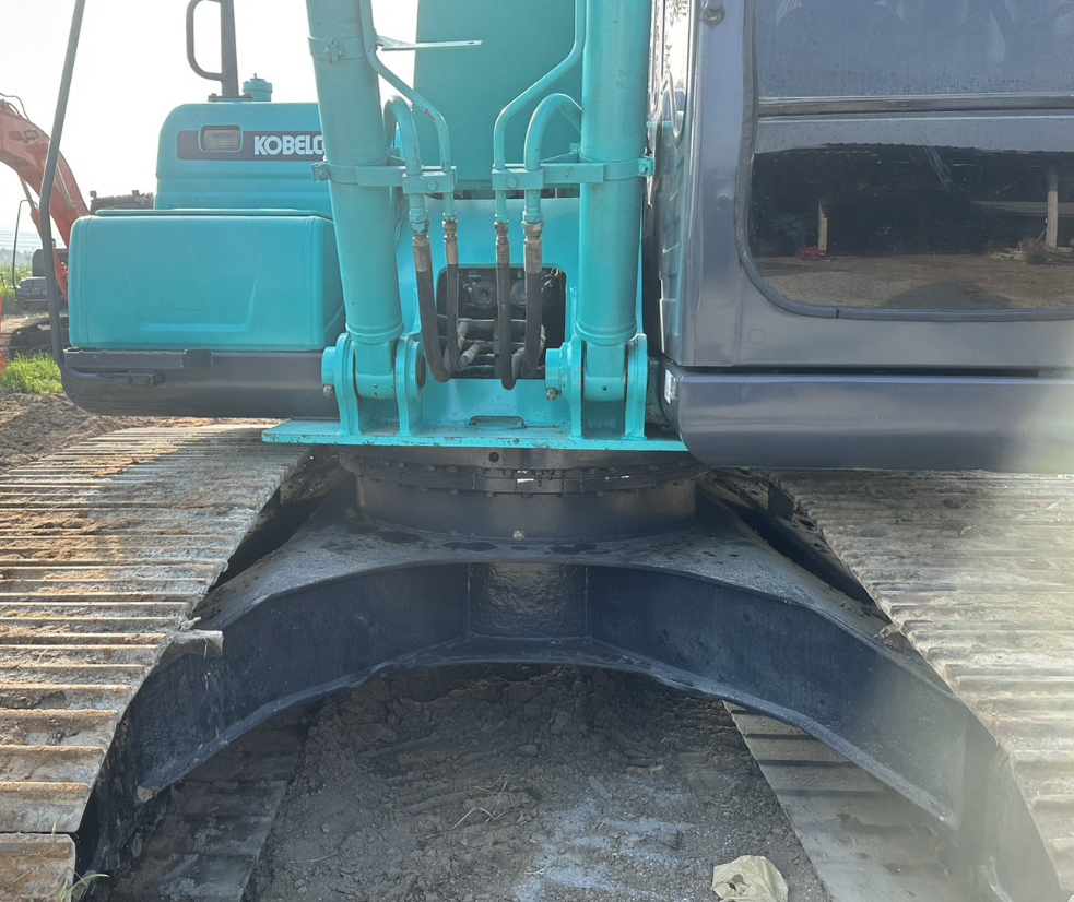 Kobelco Sk200 Mark 8 Yn12 Super X ชั่วโมง 9xxx ชั่วโมง ระบบเต็มตามรุ่น เอกสารอินวอยส์ ราคา 1480000 โทร/ไลน์  0817410515