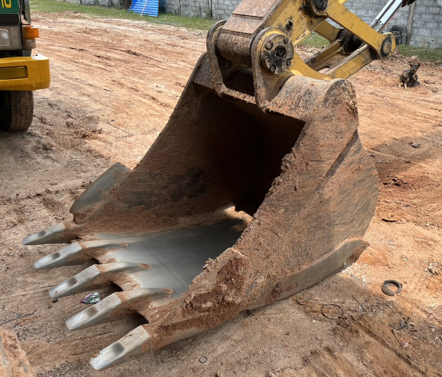 Caterpillar 320K  ชั่วโมงน้อย ราคา 2350000 ภู/อ๋อง