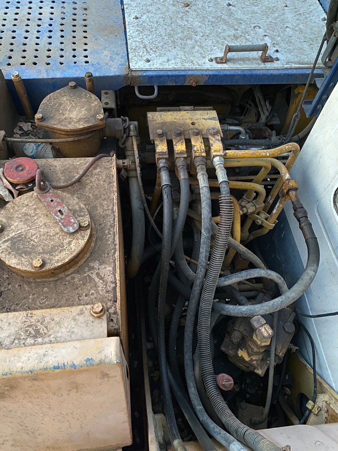 Komatsu Pc60-5 เครื่องดี ปั้มดี เอวดี แอร์มี
ราคา 230,000
โทร 081-7410515
