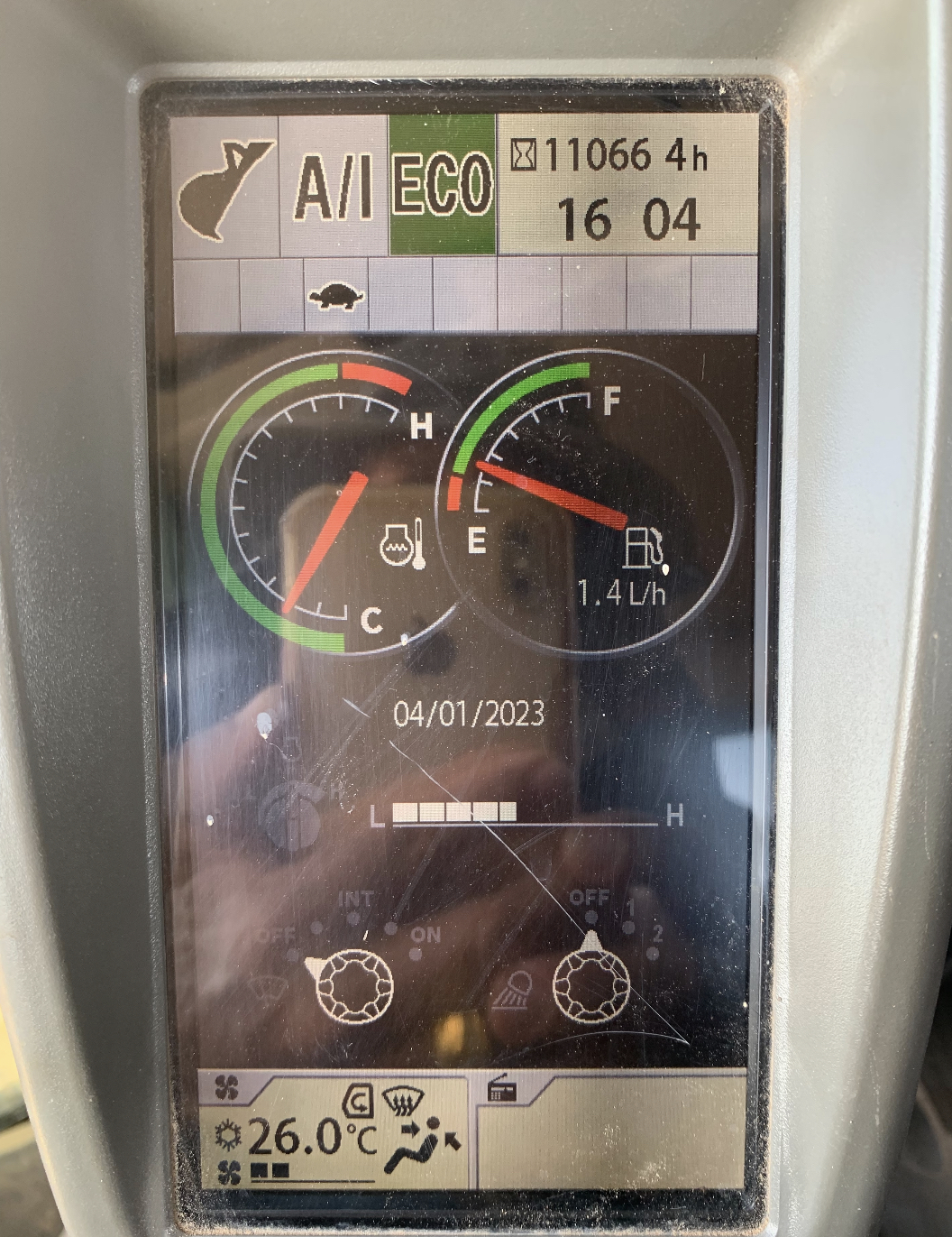 Hitachi Zx-5g เก็บงานแล้ว พร้อมใช้ พร้อมจัด ราคา 1470000 โท 081-7410515