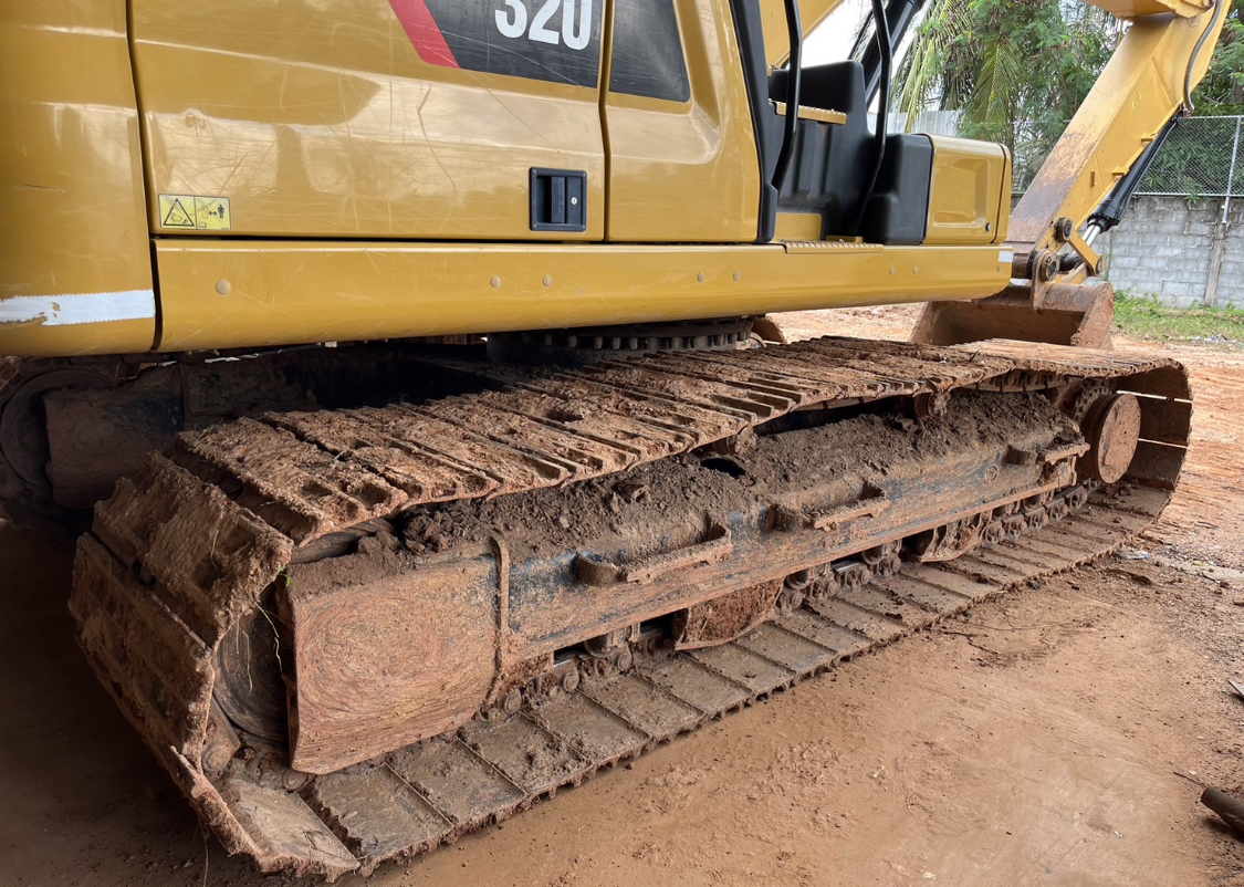 Caterpillar 320K  ชั่วโมงน้อย ราคา 2350000 ภู/อ๋อง