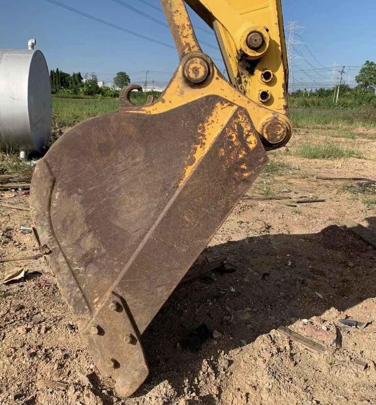 Komatsu Pc200-8Mo ทำงาน 3500 ชั่วโมง จอเหลืองกล้องหลัง รถสวยเดิม ราคา 2280000 พร้อมส่ง วัช 081-74105