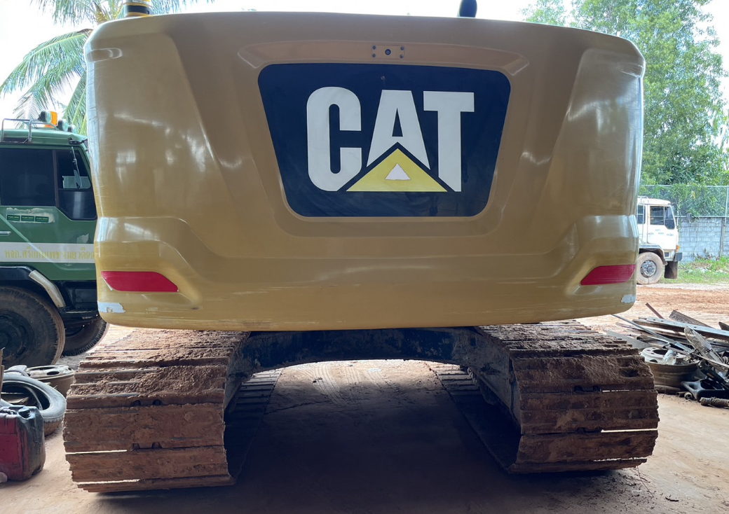 Caterpillar 320K  ชั่วโมงน้อย ราคา 2350000 ภู/อ๋อง
