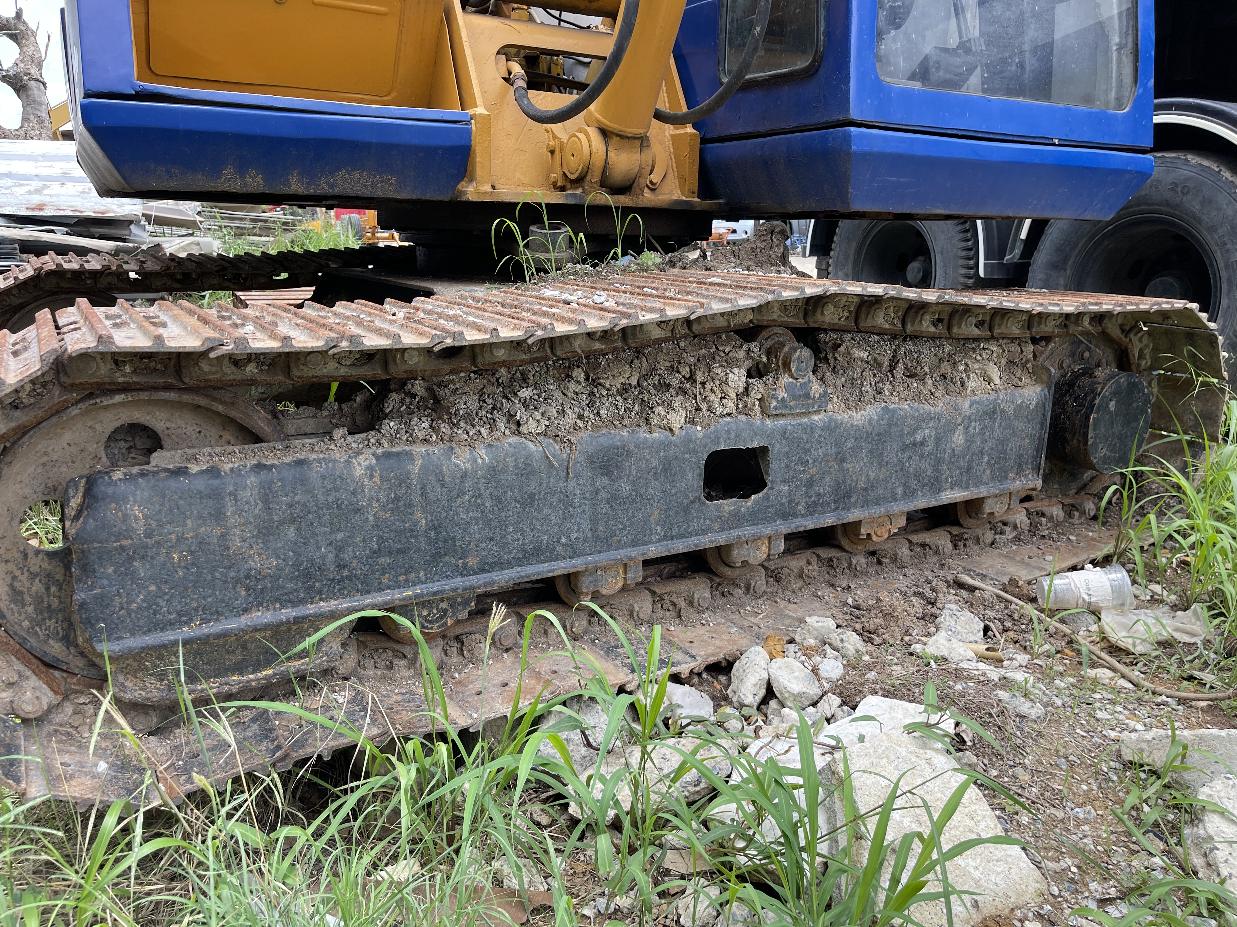 Komatsu Pc60-5 พร้อมใช้ราคา 300000 โท 0817410515 Komatsu Pc60-5 พร้อมใช้ราคา 300000 โท 0817410515