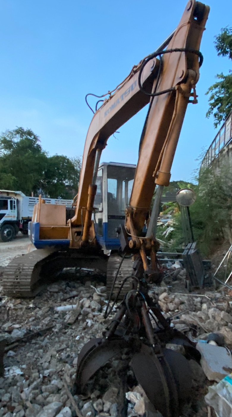 Komatsu Pc60-5 เครื่องดี ปั้มดี เอวดี แอร์มี
ราคา 230,000
โทร 081-7410515