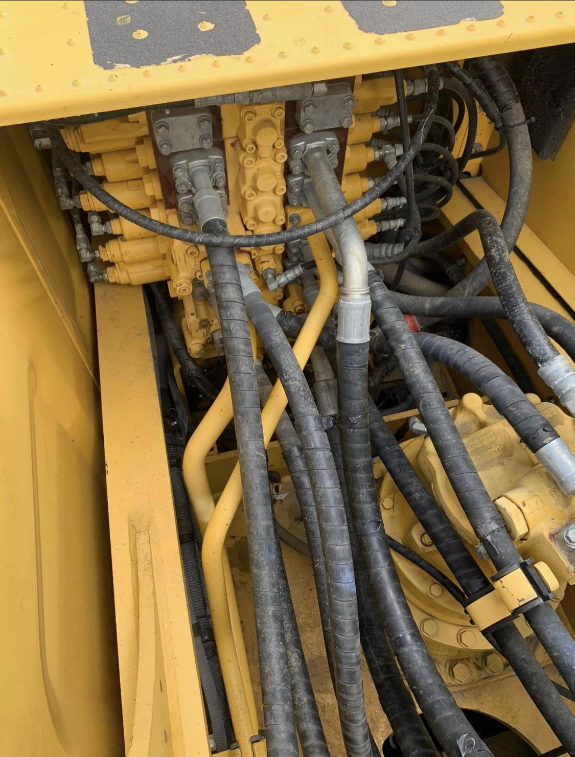 Komatsu Pc200-8Mo ทำงาน 3500 ชั่วโมง จอเหลืองกล้องหลัง รถสวยเดิม ราคา 2280000 พร้อมส่ง วัช 081-74105