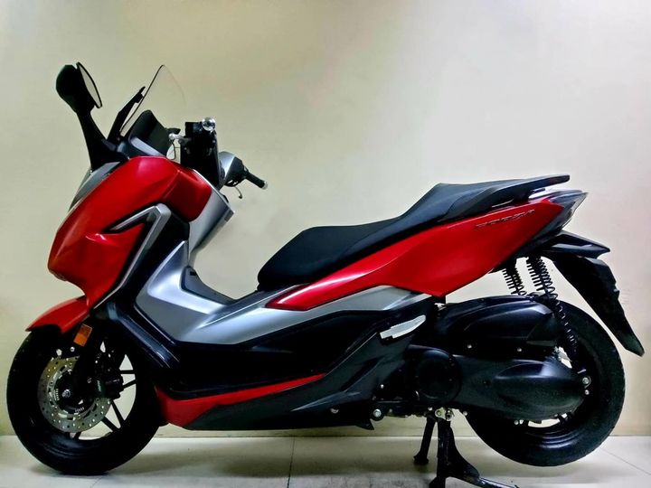 Honda Forza 300 ABS keyless จดทะเบียนปี2022  สภาพเกรดA 2988 กม. เอกสารครบพร้อมโอน