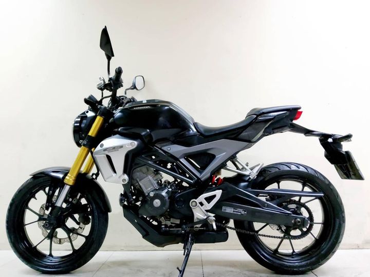 Honda CB150R ปี2020 สภาพเกรดA 7519 กม.เอกสารครบพร้อมโอน