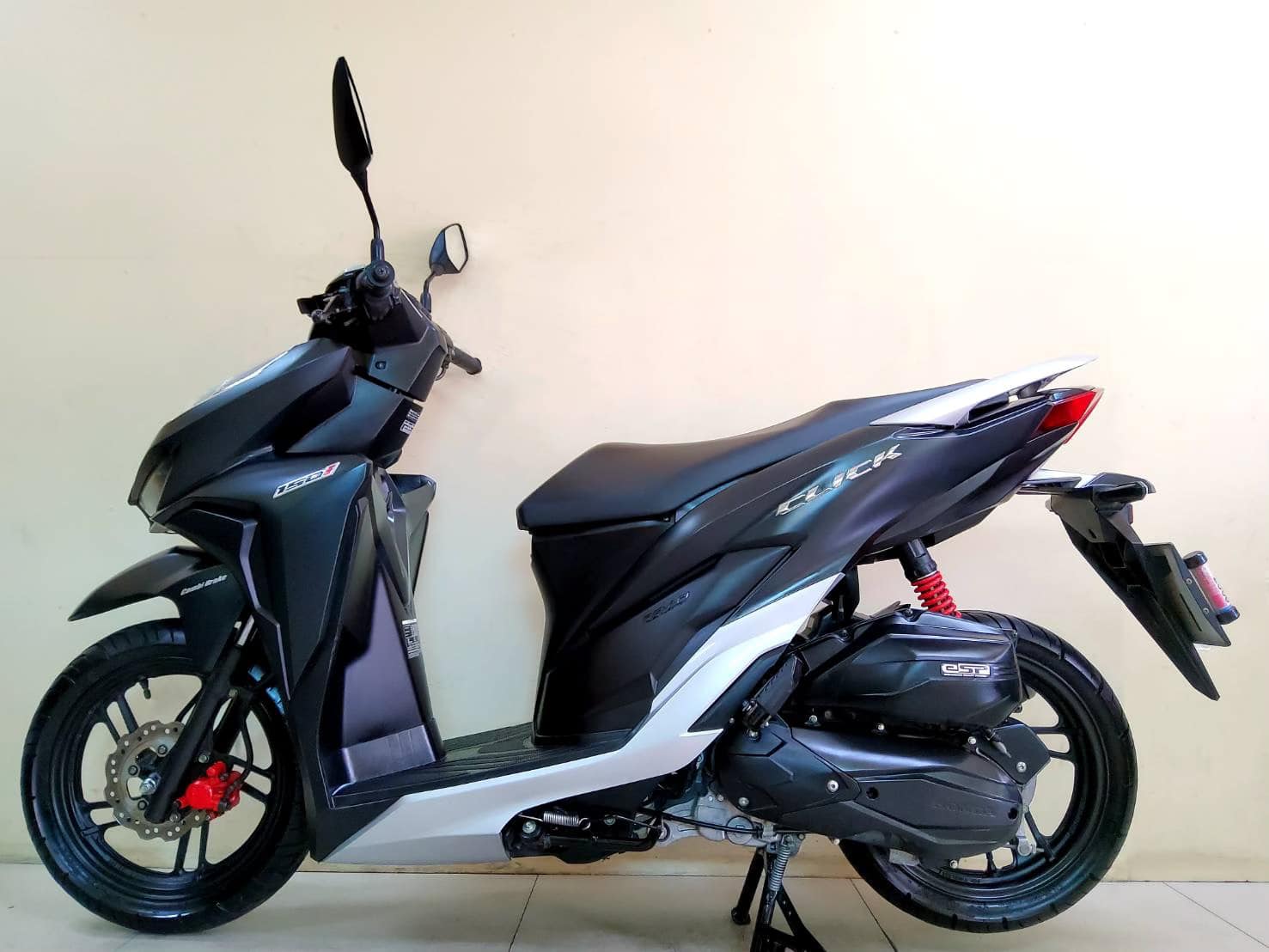 Honda Click150i remote keyless ปี2021 โฉมใหม่ล่าสุด สภาพเกรดA 2357 กม. เอกสารครบพร้อมโอน