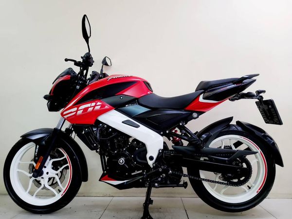 Bajaj pulsar NS 200 abs ปี2022 สภาพเกรดA 1403 กม.เอกสารครบพร้อมโอน