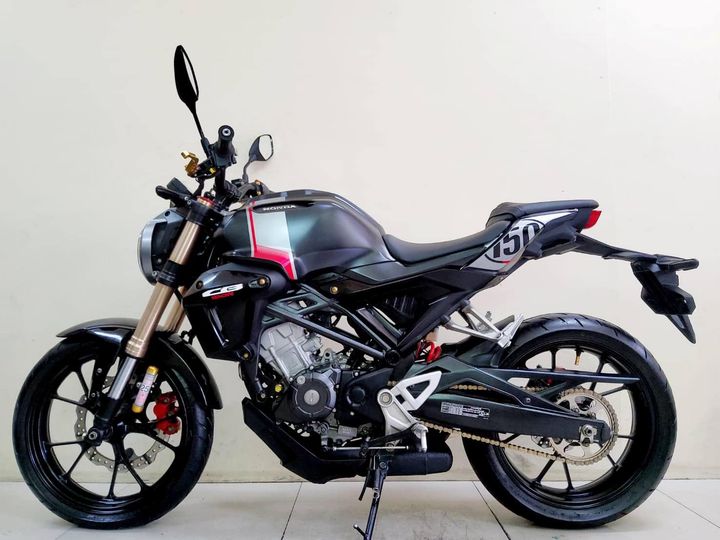 Honda CB150R ปี2021 สภาพเกรดA 3863 กม. เอกสารครบพร้อมโอน