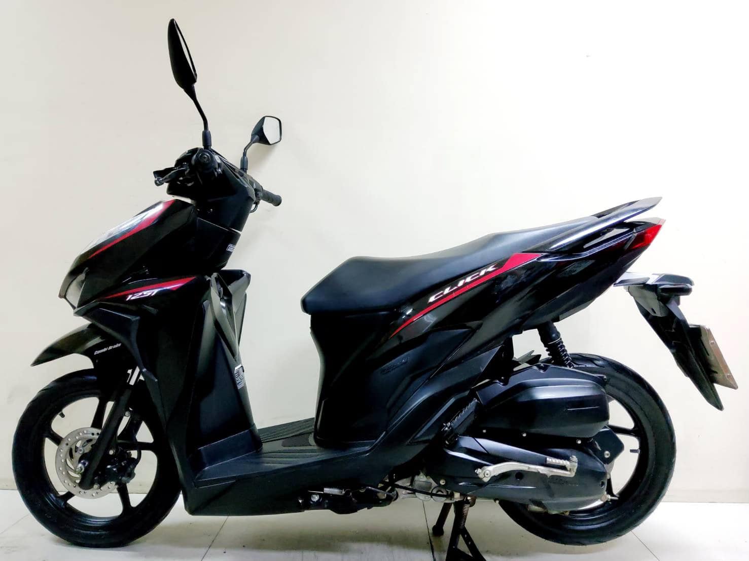 All NEW Honda Click125i LED ตัวท็อป ปี2021 โฉมใหม่ล่าสุด สภาพเกรดA 4275 กม. เอกสารพร้อมโอน