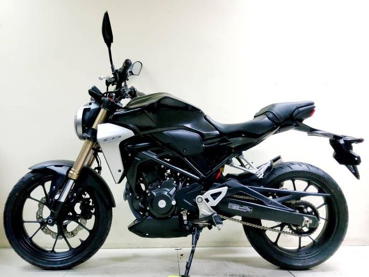 All NEW Honda CB300R ปี2021 โฉมใหม่ล่าสุด  สภาพเกรดA 2905 กม. เอกสารครบพร้อมโอน