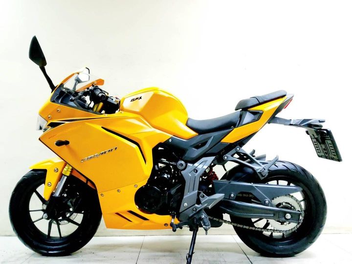 GPX Demon 150 GR ปี2022 สภาพเกรดA 9950 กม. เอกสารครบพร้อมโอน