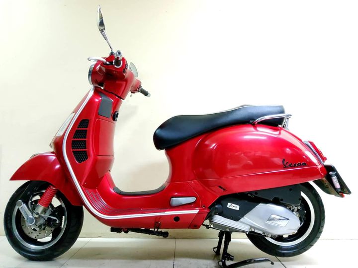 All NEW Vespa GTS Super 4valve ปี2021 โฉมใหม่ล่าสุด สภาพเกรดA 5470 กม. เอกสารพร้อมโอน
