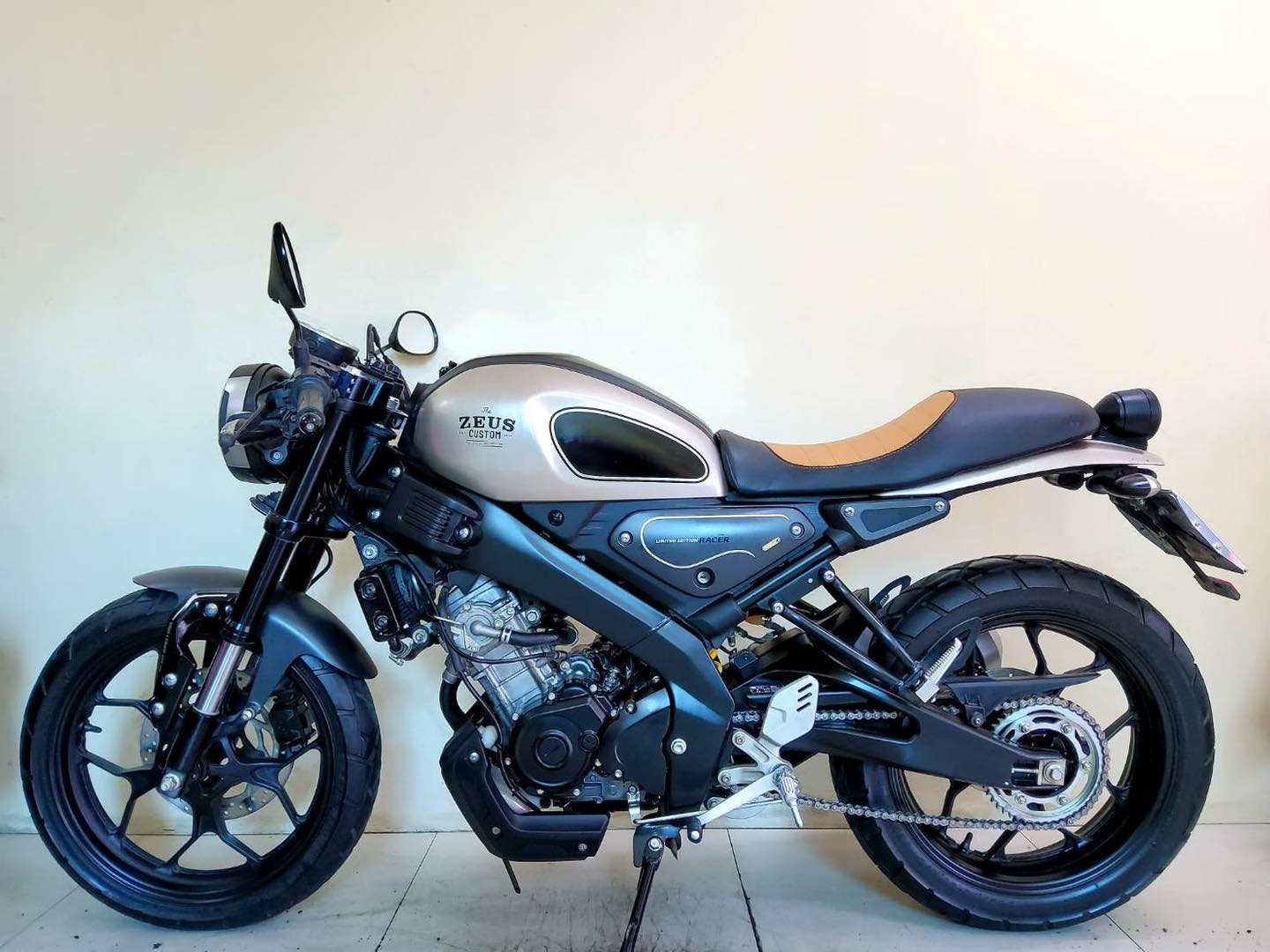 All NEW Yamaha XSR 155 VVA Zeus Edition ปี2022 สภาพเกรดA 2215 กม. เอกสารพร้อมโอน