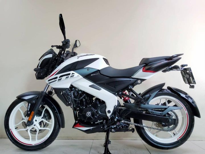 Bajaj pulsar NS 200 abs ปี2022 สภาพเกรดA 2621 กม.เอกสารครบพร้อมโอน