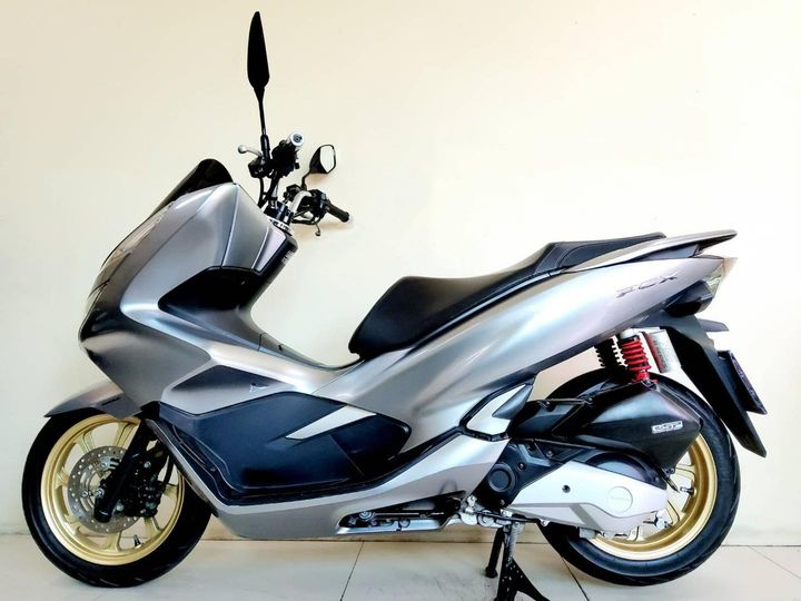 Honda PCX150 LED Keyless ปี2020 สภาพเกรดA 7526 กม.เอกสารครบพร้อมโอน