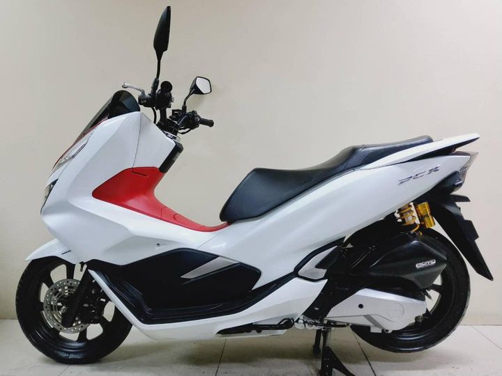 Honda PCX150i LED Remote keyless ปี2020  สภาพเกรดA 4676 กม. เอกสารครบพร้อมโอน