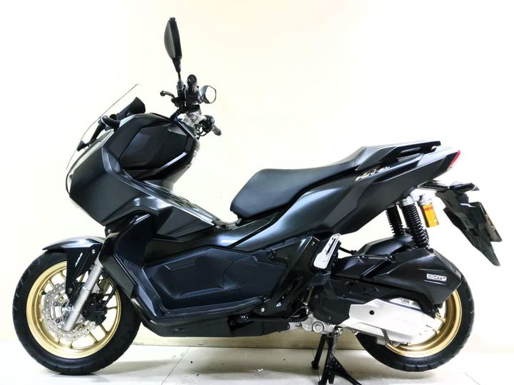 Honda ADV150i ABS Keyless ปี2022 สภาพเกรดA 1968 กม. เอกสารครบพร้อมโอน