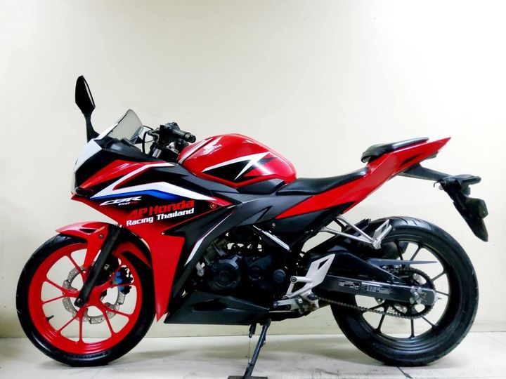 Honda CBR150R ABS ปี2020 สภาพเกรดA 7354 กม. เอกสารพร้อมโอน