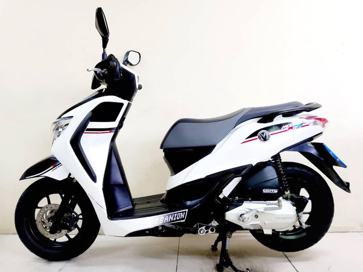 Honda Moove LED ตัวท็อป ปี2017 สภาพเกรดA 1409 กม. เอกสารครบพร้อมโอน