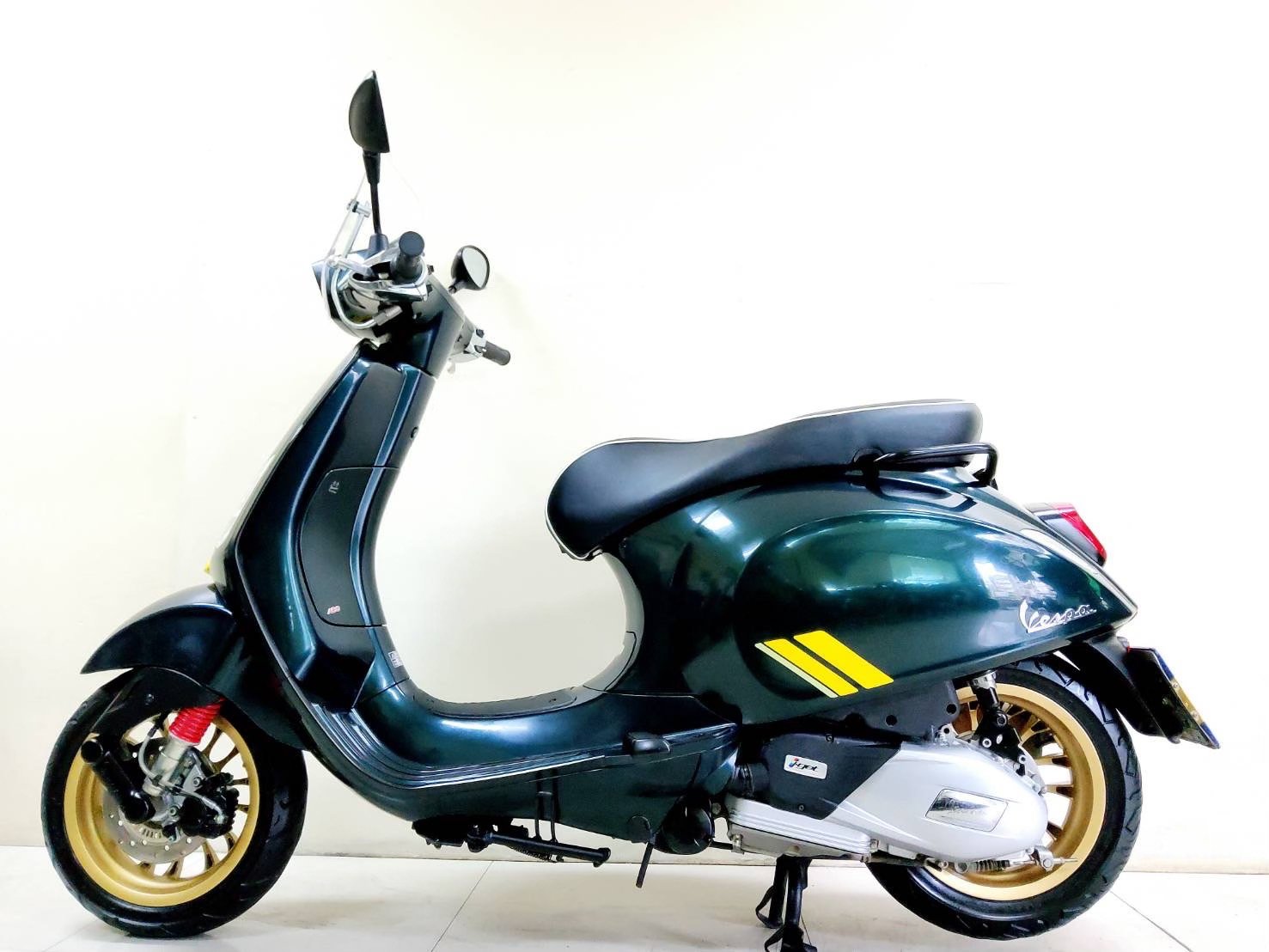 Vespa Sprint 150 i-get ABS Racing 60s Aniversary ปี2021 สภาพเกรดA 3573 กม. เอกสารครบพร้อมโอน