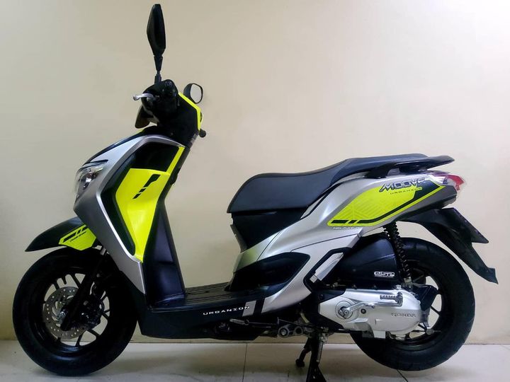 Honda Moove LED idlingstop combibrake ปี2018 สภาพเกรดA 5808 กม. เอกสารครบพร้อมโอน