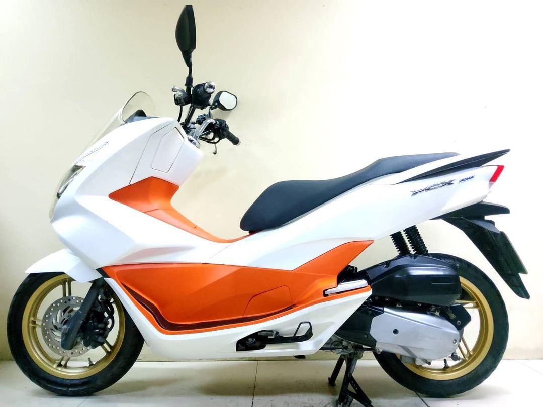 Honda PCX150i LED keyless ปี2017 สภาพเกรดA 7575 กม. เอกสารพร้อมโอน