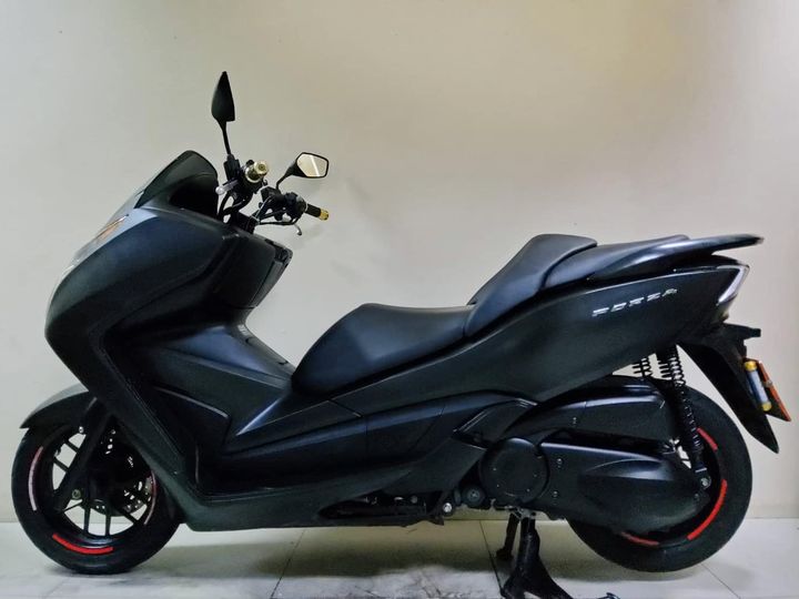 Honda Forza 300 abs ปี2017 สภาพเกรดA 9512 กม. เอกสารครบพร้อมโอน