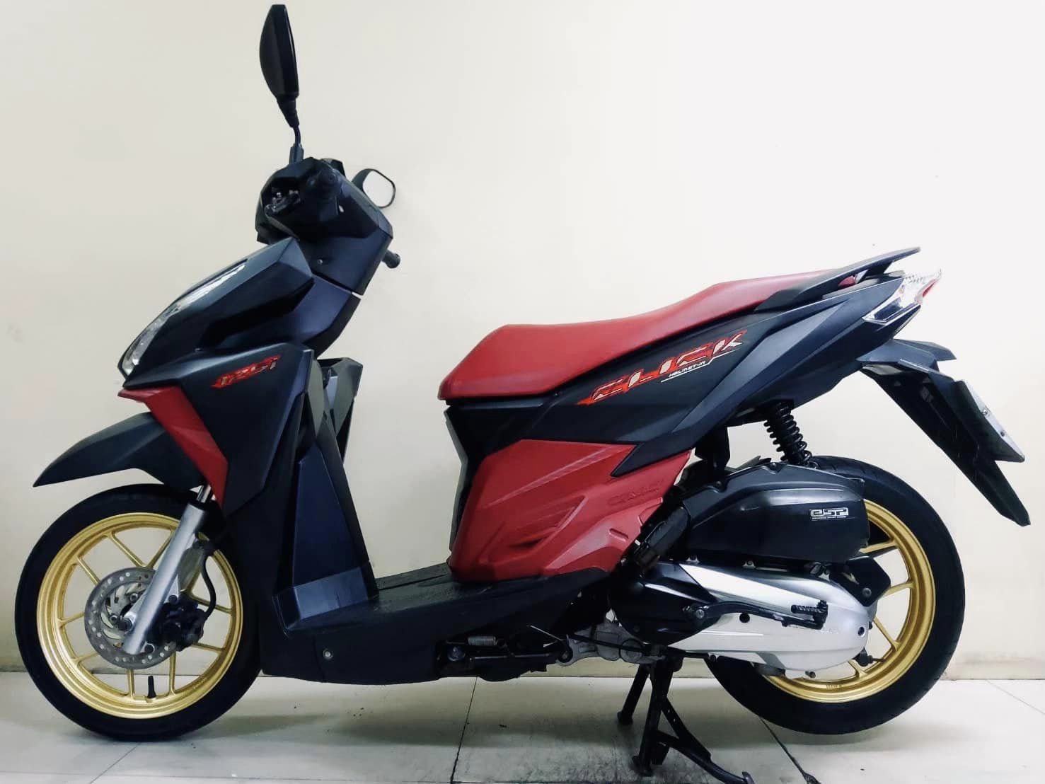 Honda Click125i LED idlingstop combibrake  ปี2018 ตัวท็อป สภาพเกรดA 13575 กม. เอกสารครบพร้อมโอน