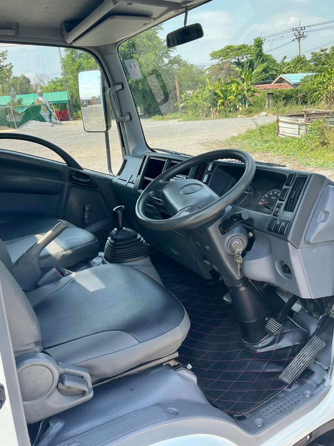 ISUZU NLR130 รถบรรทุก 4 ล้อ-ไม่ติดเวลา กระบะเหล็ก-คอกสูง รถห้างแท้ เครื่อง 130 แรง คอมมอนเรวเทอร์โบ 