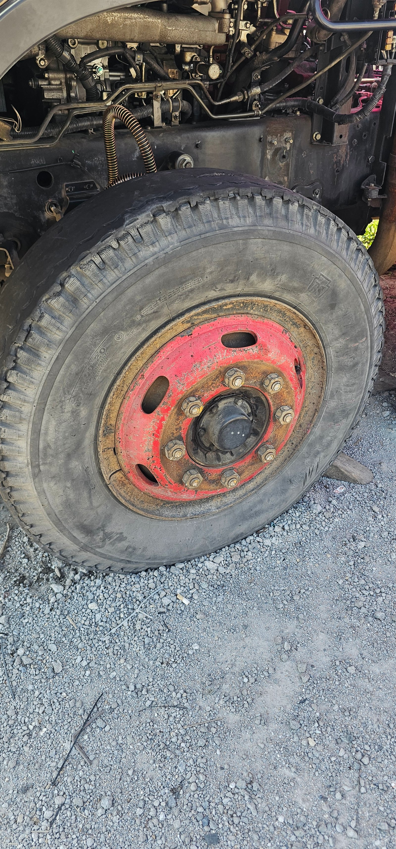 ขายกระทะ10-00R พร้อมยาง 8 น็อต