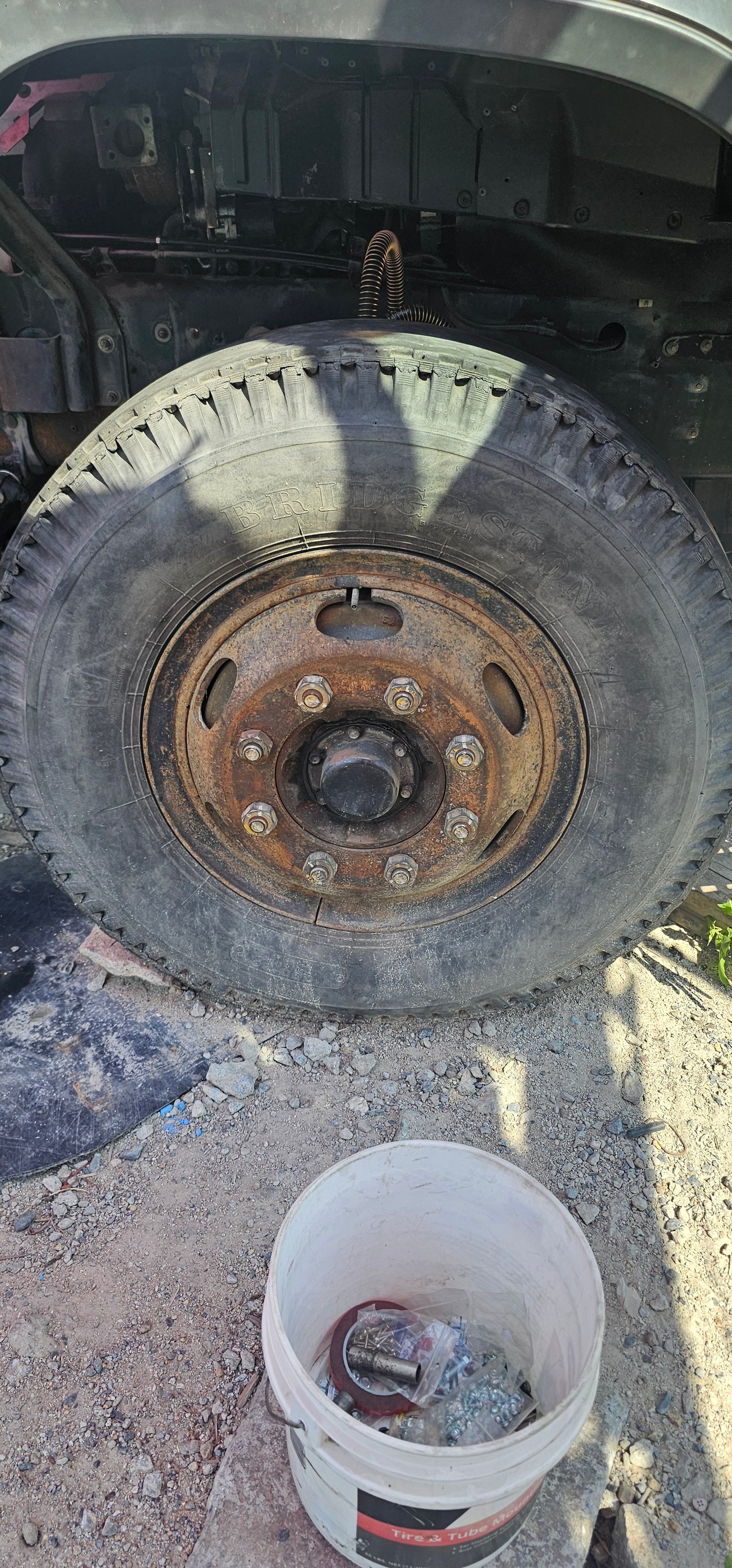 ขายกระทะ10-00R พร้อมยาง 8 น็อต