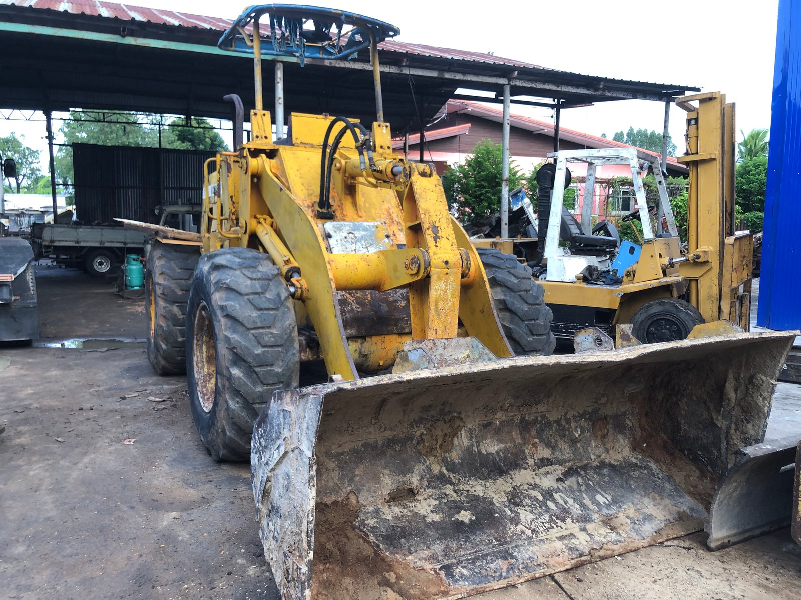 เข้าใหม่ รถตัก เอวอ่อน KOMATSU 510 เข้าใหม่ รถตัก เอวอ่อน KOMATSU 510