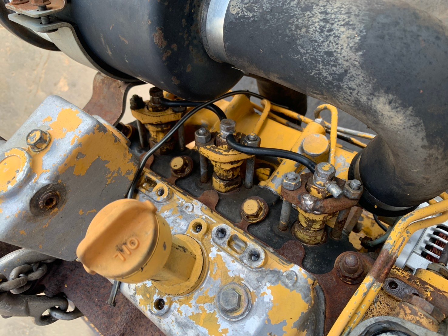 ขายครับ เครื่องKOMATSU 3D84 ขายครับ เครื่องKOMATSU 3D84
