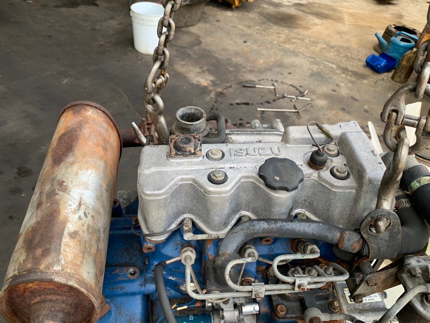 เครื่องISUZU 3KC-1 3สูบ ตัดจากแมคโคเล็ก